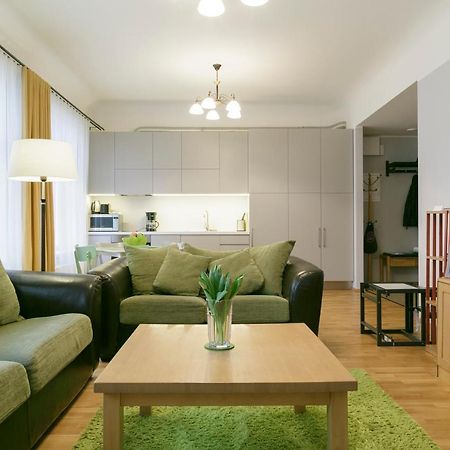 Saaresalu City Center Apartment Parnu Exterior photo